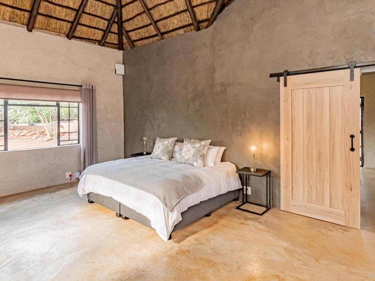 Featherwood Farm & Nyala Lodge Rayton Cameră foto